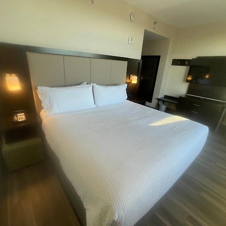 Holiday Inn Express Long Island City E - New York By Ihg Nova York Exterior foto